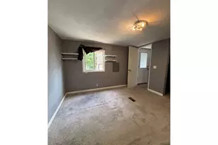 13055 SE Stark St, Portland, OR 97233 - Photo 4