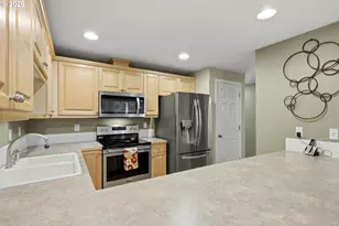 8009 NE 38th Ave, Vancouver, WA 98665 - Photo 12