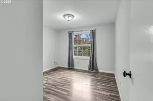 6500 SE Madrona Dr, Milwaukie, OR 97222 - Photo 16