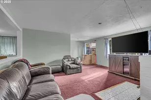 6500 SE Madrona Dr, Milwaukie, OR 97222 - Photo 8