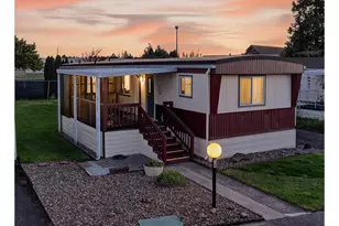 2902 E 2nd St, Newberg, OR 97132 - Photo 4