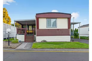 2902 E 2nd St, Newberg, OR 97132 - Photo 2