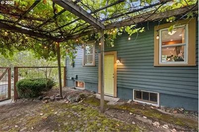 7549 N Albina Ave, Portland, OR 97217 - Photo 18