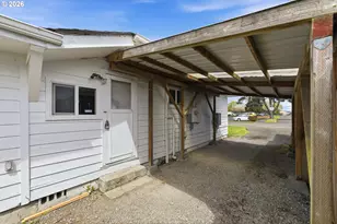 237 S 7th St, Coos Bay, OR 97420 - Photo 42