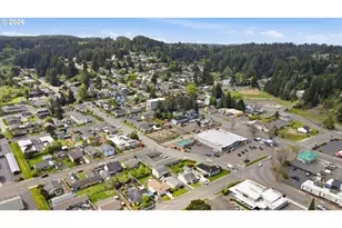 237 S 7th St, Coos Bay, OR 97420 - Photo 34