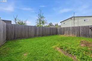 237 S 7th St, Coos Bay, OR 97420 - Photo 36