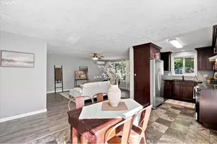 261 SE Dimick St, Dallas, OR 97338 - Photo 12