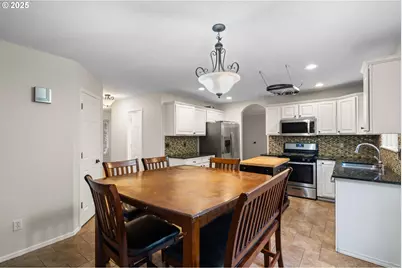 7902 NW 14th Ct, Vancouver, WA 98665 - Photo 4