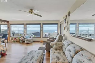 34 NE Williams Ave, Depoe Bay, OR 97341 - Photo 18