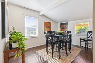 25128 SW Middleton Rd, Sherwood, OR 97140 - Photo 16