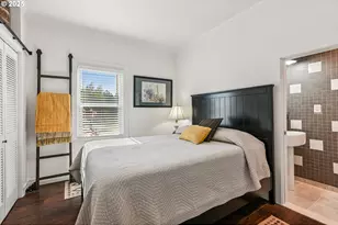 25128 SW Middleton Rd, Sherwood, OR 97140 - Photo 20