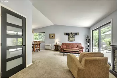 18321 SW Jann Dr, Beaverton, OR 97003 - Photo 6