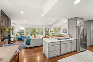 30475 SW Riverwood Dr, West Linn, OR 97068 - Photo 12