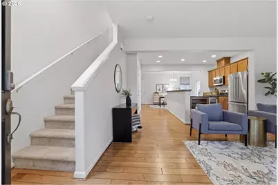 10564 NE Gateway St, Hillsboro, OR 97006 - Photo 4