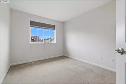 10564 NE Gateway St, Hillsboro, OR 97006 - Photo 32