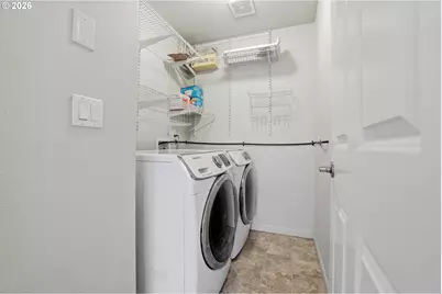 10564 NE Gateway St, Hillsboro, OR 97006 - Photo 18