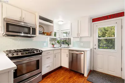 5325 SW Arnold St, Portland, OR 97219 - Photo 12