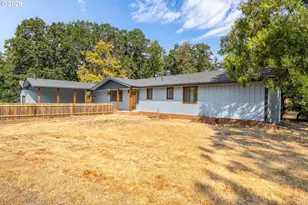 222 Shadywood Dr, Cave Junction, OR 97523 - Photo 12