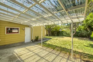 27 SE 85th Ave, Portland, OR 97216 - Photo 28