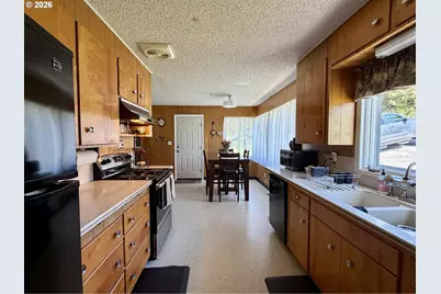 333 W Niagara Ave, Astoria, OR 97103 - Photo 16