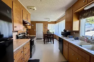 333 W Niagara Ave, Astoria, OR 97103 - Photo 16