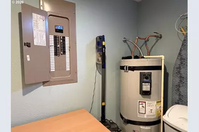 333 W Niagara Ave, Astoria, OR 97103 - Photo 36