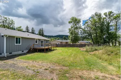 1927 W Duke Rd, Sutherlin, OR 97479 - Photo 10