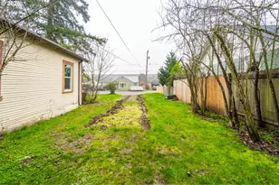 1702 Augusta St, Eugene, OR 97403 - Photo 40