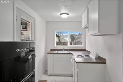 1702 Augusta St, Eugene, OR 97403 - Photo 24