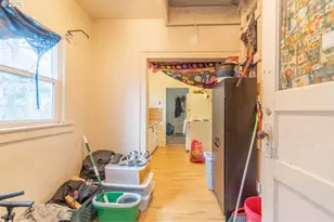 1702 Augusta St, Eugene, OR 97403 - Photo 22