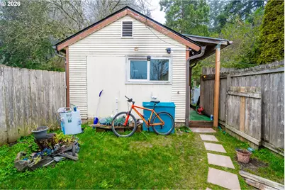 1702 Augusta St, Eugene, OR 97403 - Photo 2