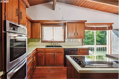 6901 SE Oaks Park Way #1, Portland, OR 97202 - Photo 12