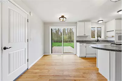 14074 SE Laurie Ave, Milwaukie, OR 97267 - Photo 12