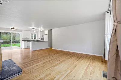 14074 SE Laurie Ave, Milwaukie, OR 97267 - Photo 8