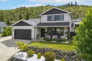 457 Augusta Ct, Winchester, OR 97495 - Photo 2