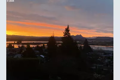 375 McClure Ave, Astoria, OR 97103 - Photo 48