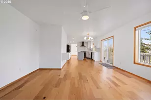 375 McClure Ave, Astoria, OR 97103 - Photo 28