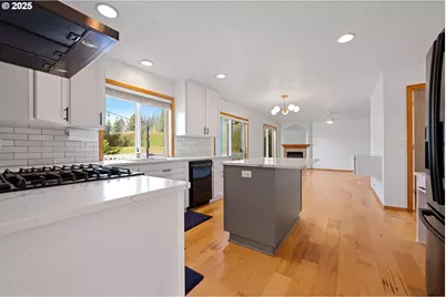 375 McClure Ave, Astoria, OR 97103 - Photo 22