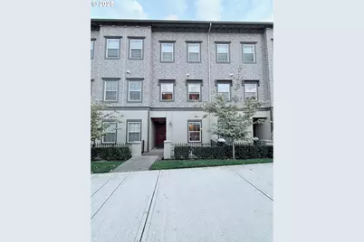 28830 SW Villebois Dr, Wilsonville, OR 97070 - Photo 1