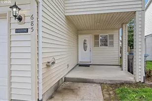 685 SE 71st Ave, Hillsboro, OR 97123 - Photo 2