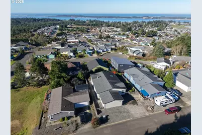 752 Denise Pl, Coos Bay, OR 97420 - Photo 46