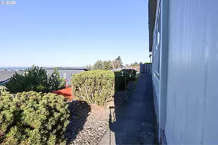 752 Denise Pl, Coos Bay, OR 97420 - Photo 34