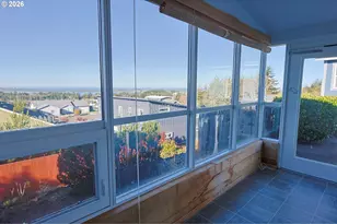 752 Denise Pl, Coos Bay, OR 97420 - Photo 14