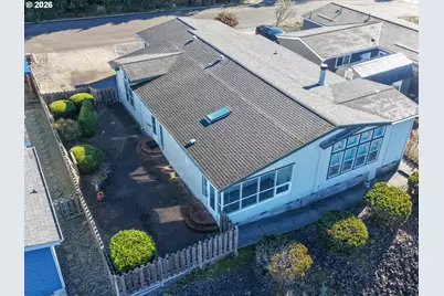 752 Denise Pl, Coos Bay, OR 97420 - Photo 2