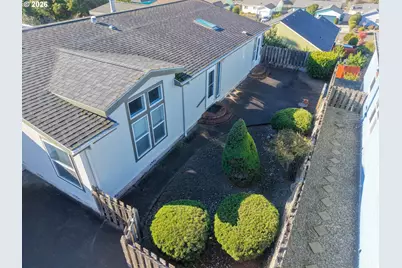 752 Denise Pl, Coos Bay, OR 97420 - Photo 40