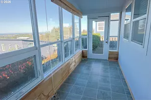 752 Denise Pl, Coos Bay, OR 97420 - Photo 16