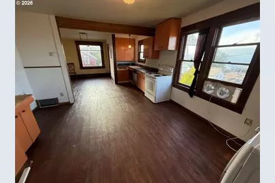 152 Washington St, Astoria, OR 97103 - Photo 48