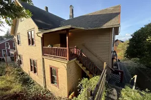 152 Washington St, Astoria, OR 97103 - Photo 10