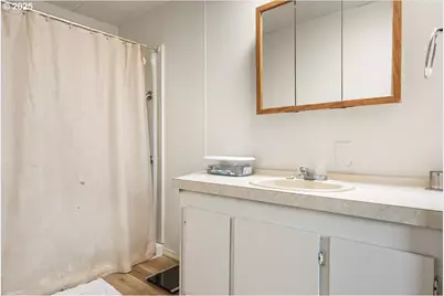 90 SE Darrell Ave, Winston, OR 97496 - Photo 10