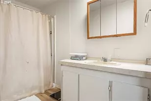 90 SE Darrell Ave, Winston, OR 97496 - Photo 10